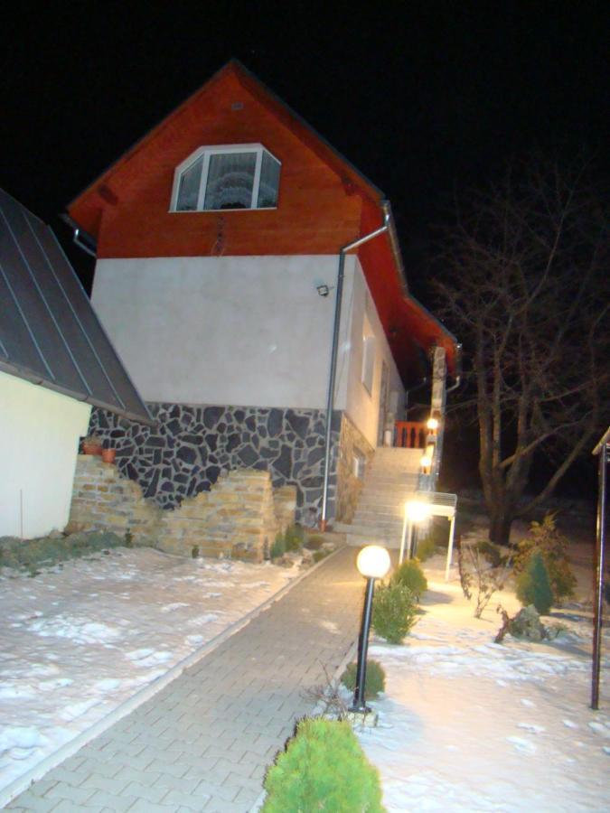 Liptovský Mikuláš A-Privat酒店 外观 照片