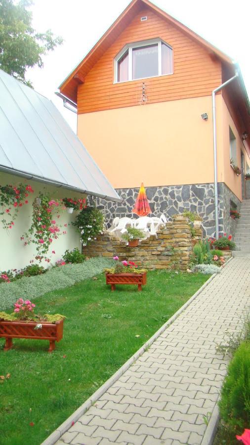 Liptovský Mikuláš A-Privat酒店 外观 照片